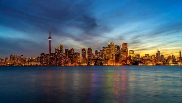 Toronto-Skyline-Sunset-Time-Lapse-Day-To-Night